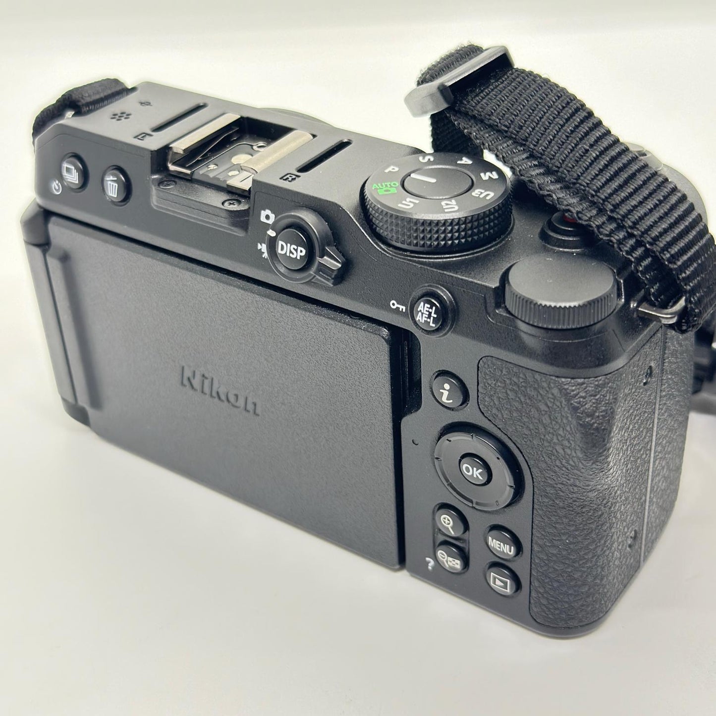 【全額返金保証】【最速発送】Nikon デジタル一眼 Z30 ボディ 美品 動作確認済