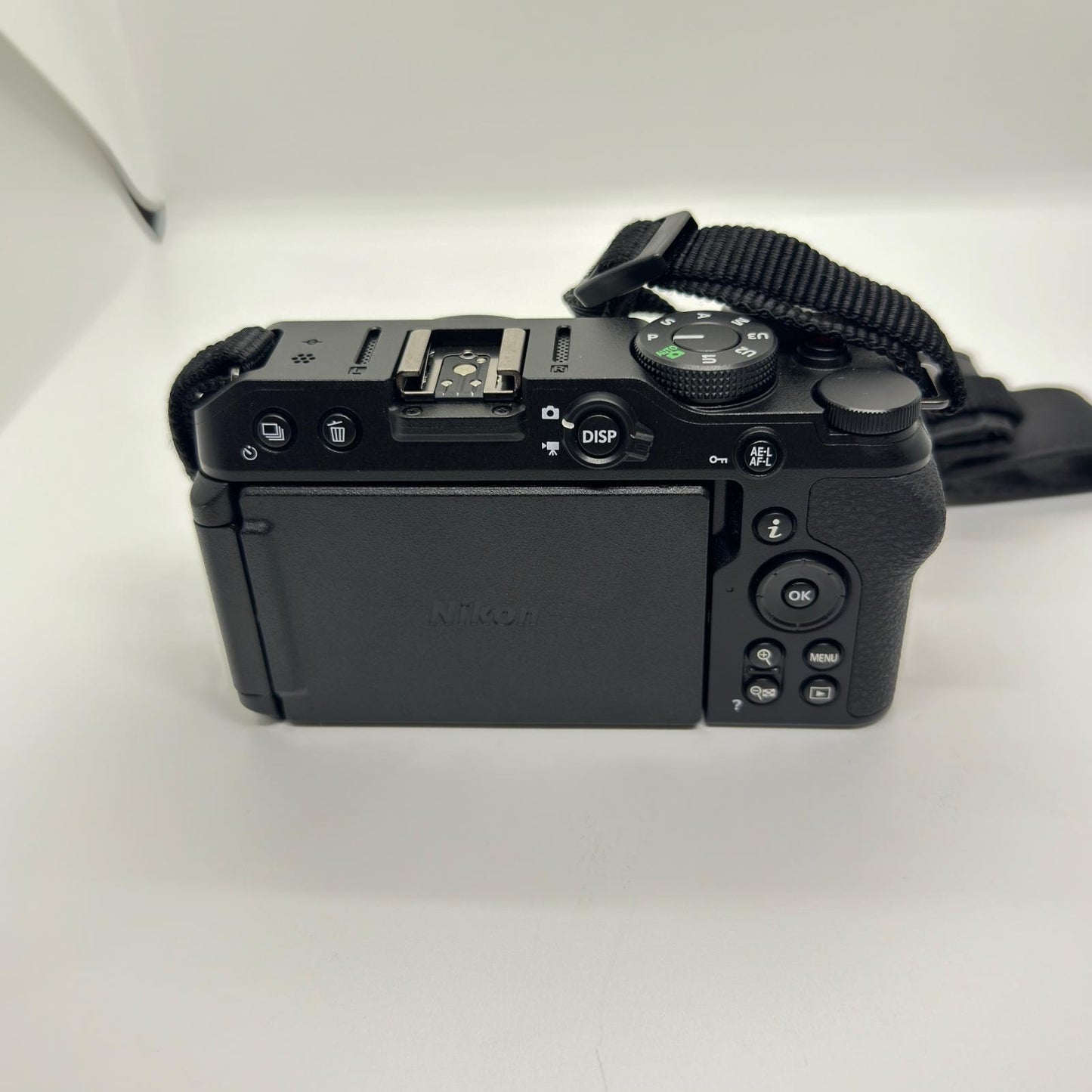 【全額返金保証】【最速発送】Nikon デジタル一眼 Z30 ボディ 美品 動作確認済