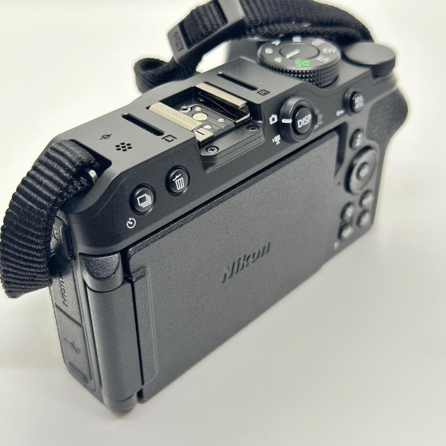 【全額返金保証】【最速発送】Nikon デジタル一眼 Z30 ボディ 美品 動作確認済