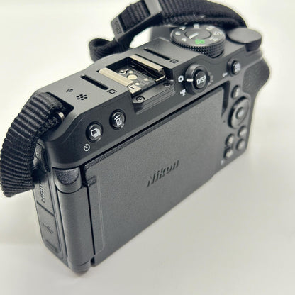 【全額返金保証】【最速発送】Nikon デジタル一眼 Z30 ボディ 美品 動作確認済