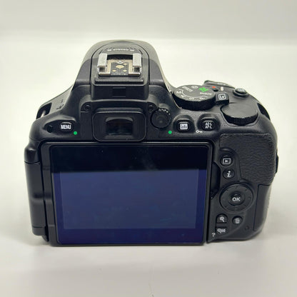 【全額返金保証】【最速発送】Nikon デジタル一眼 D5500 ボディ 美品 動作確認済