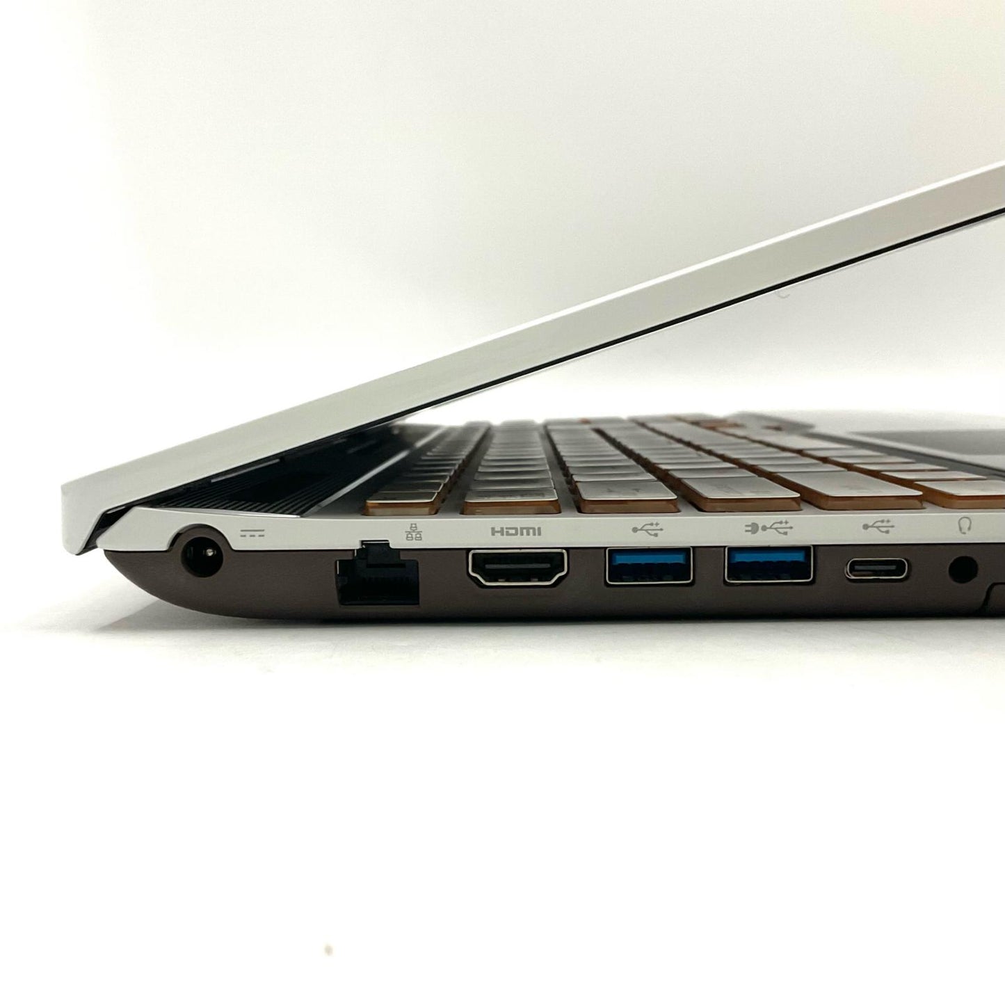 【最速発送】FUJITSU FMVA53B3WK i7-8550U 8GB HDD 1TB 77.6%【難有】