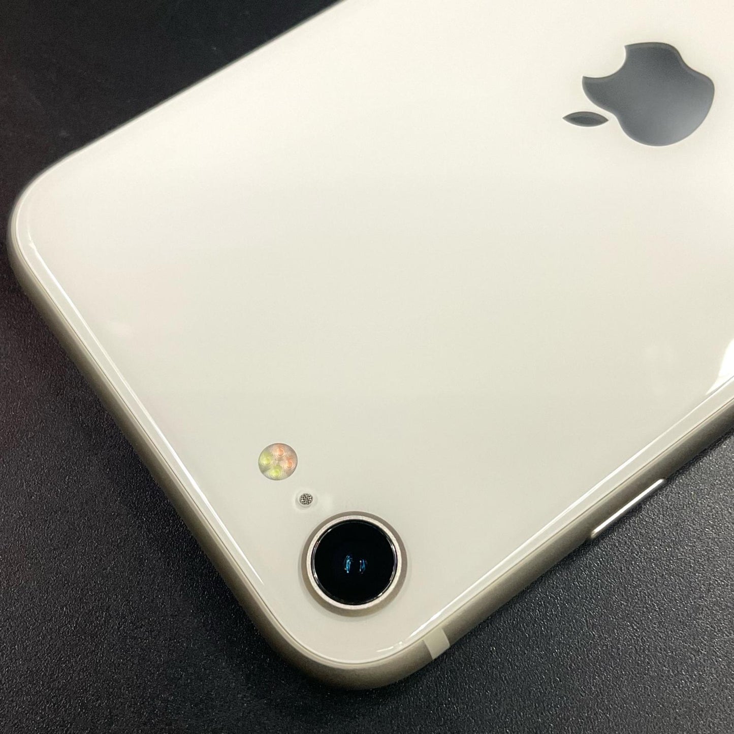 【全額返金保証】【最速発送】Apple iPhone iPhone SE（第3世代） 64GB スターライト 楽天モバイル 白ロム 動作確認済 86%