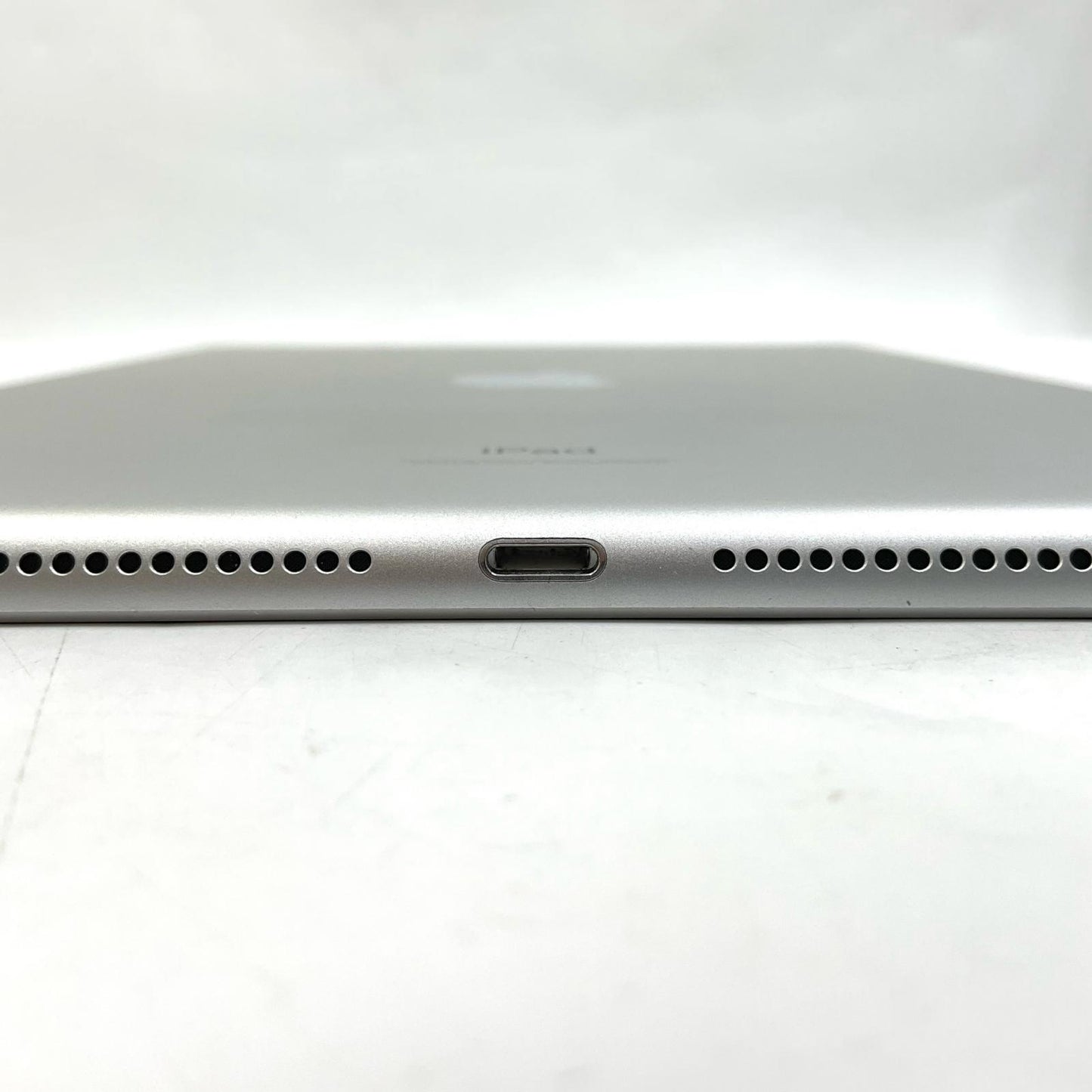 【最速発送】Apple iPad iPad 10.2インチ 第9世代 64GB シルバー Wi-Fi【難有】