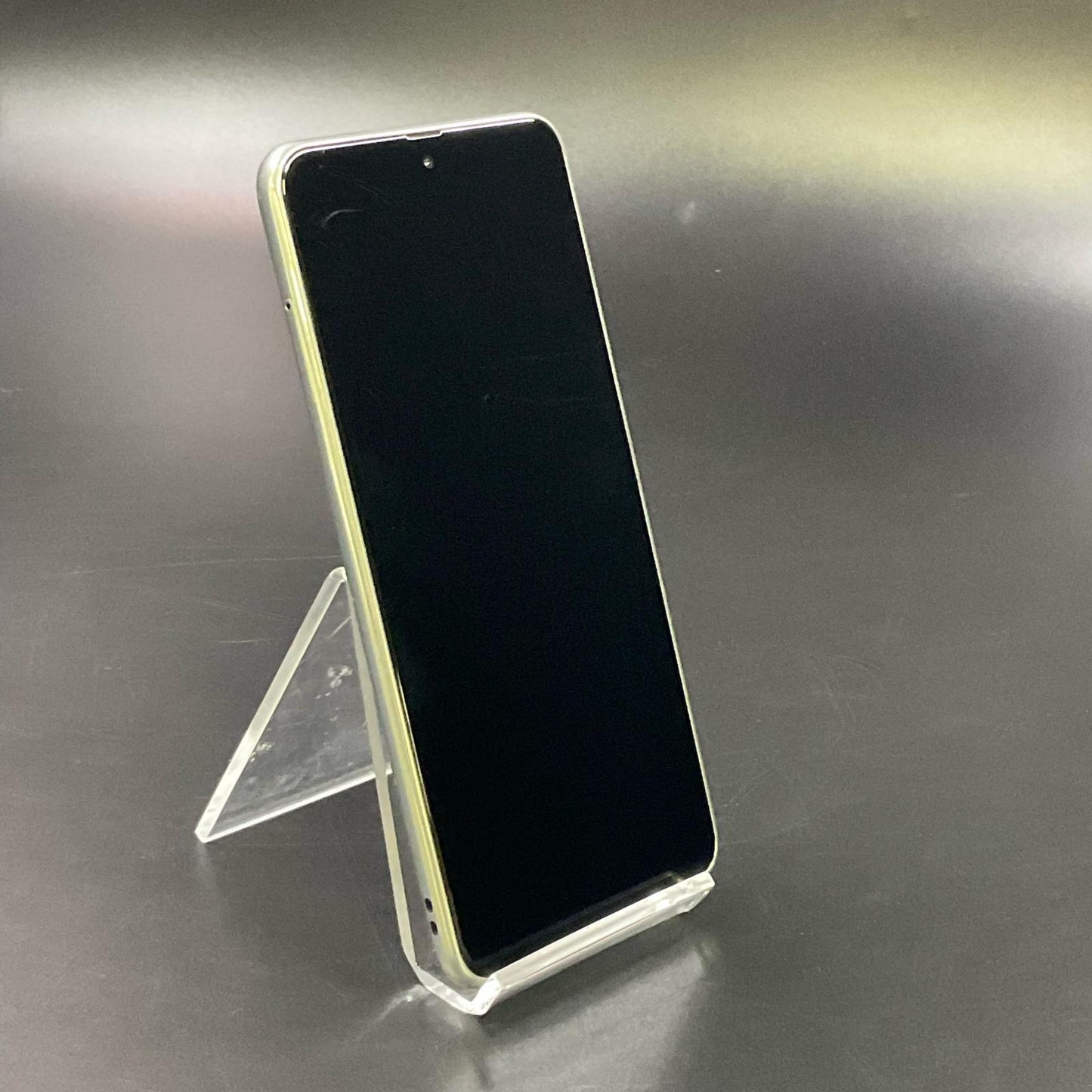 【最速発送】SAMSUNG Galaxy A21 64GB ホワイト docomo SC-42A 白ロム【難有】