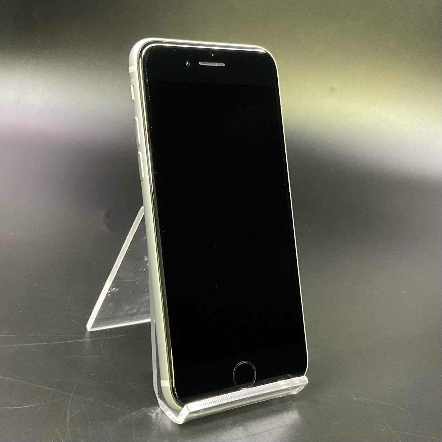 【全額返金保証】【最速発送】Apple iPhone iPhone SE（第2世代） 128GB ホワイト docomo 白ロム 動作確認済 79%
