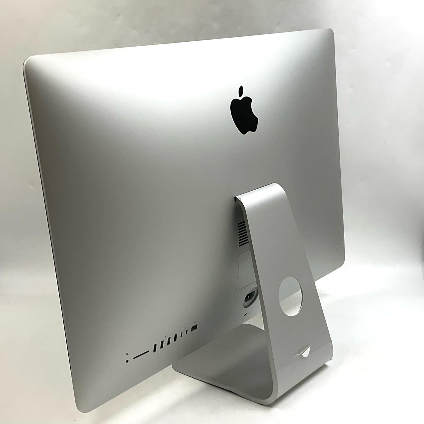 【全額返金保証】【最速発送】Apple iMac 27インチ 3GHz 6コア Intel Core i5 8GB フュージョンドライブ 1TB シルバー 動作確認済