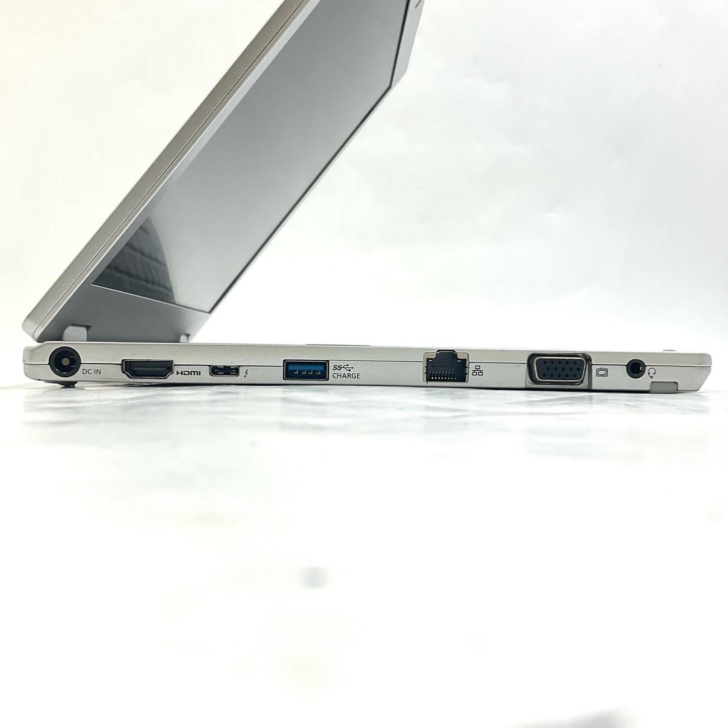【最速発送】Panasonic Let's note QV9 CF-QV9U30VS i5-10310U 1.7GHz 16GB SSD 256GB【難有】