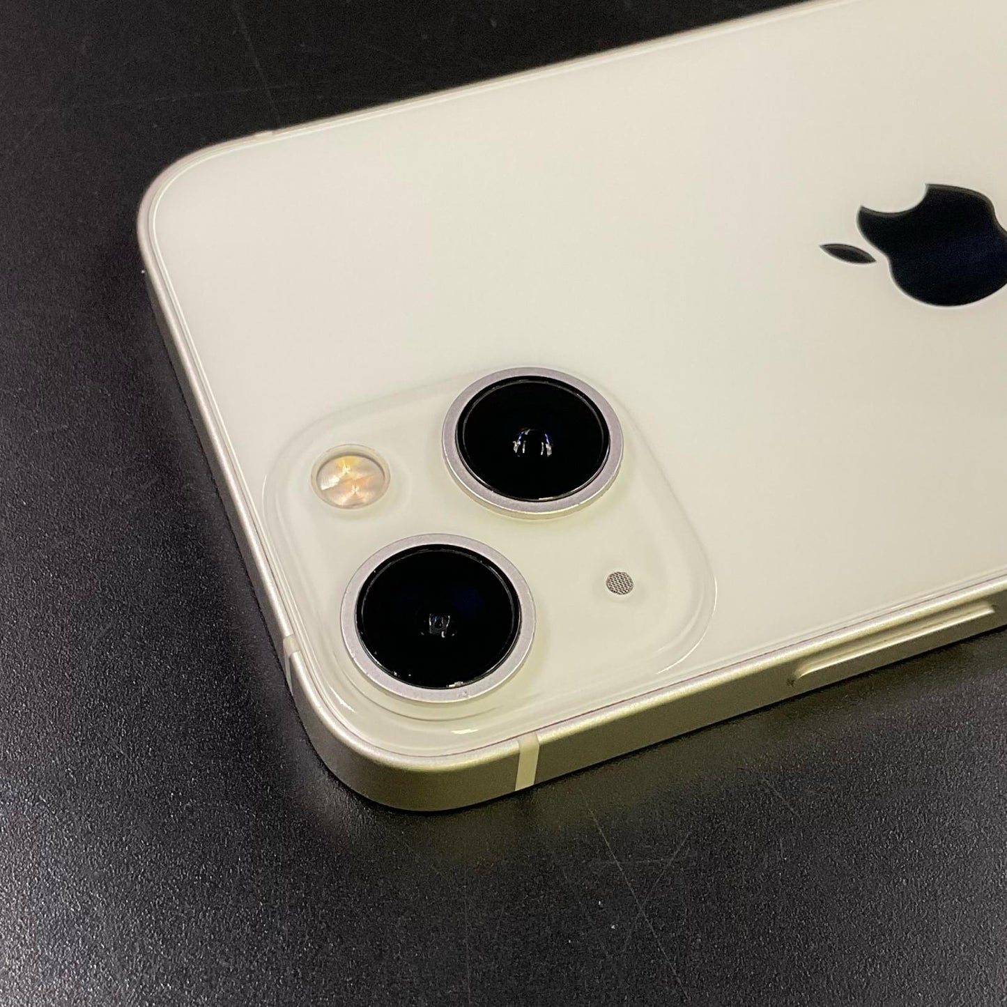 【全額返金保証】【最速発送】Apple iPhone iPhone 13 mini 128GB ホワイト docomo 白ロム 動作確認済 89%