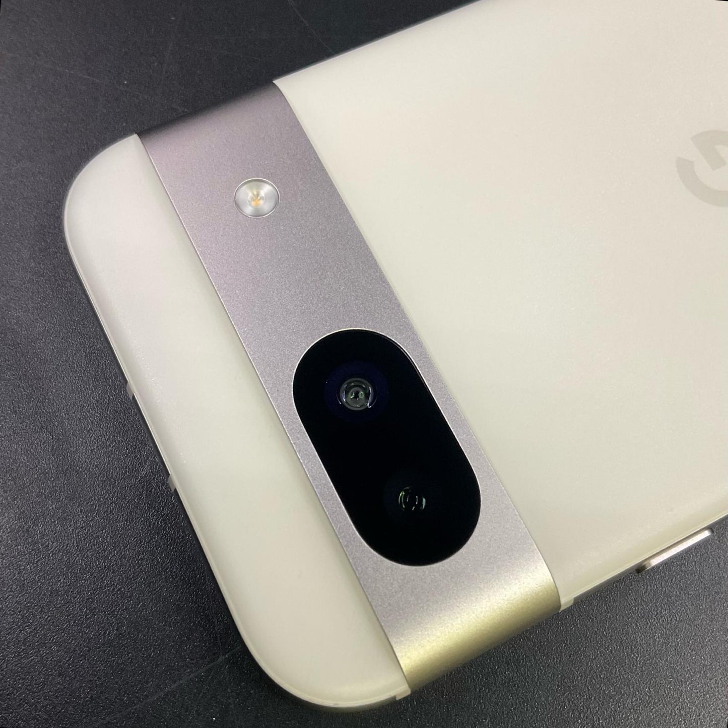 【全額返金保証】【最速発送】Google Pixel 8a 128GB ホワイト 白ロム 動作確認済