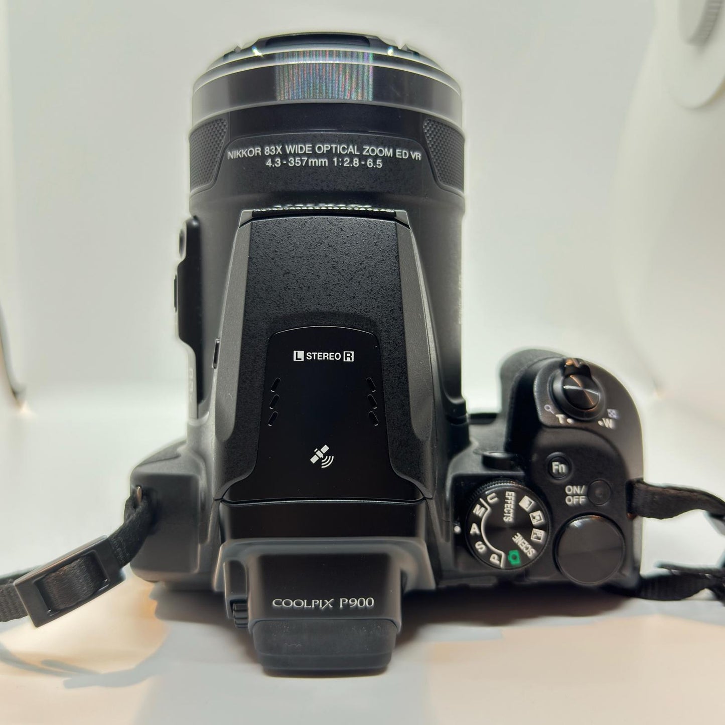 【全額返金保証】【最速発送】 コンパクトデジタルカメラ COOLPIX P900 動作確認済
