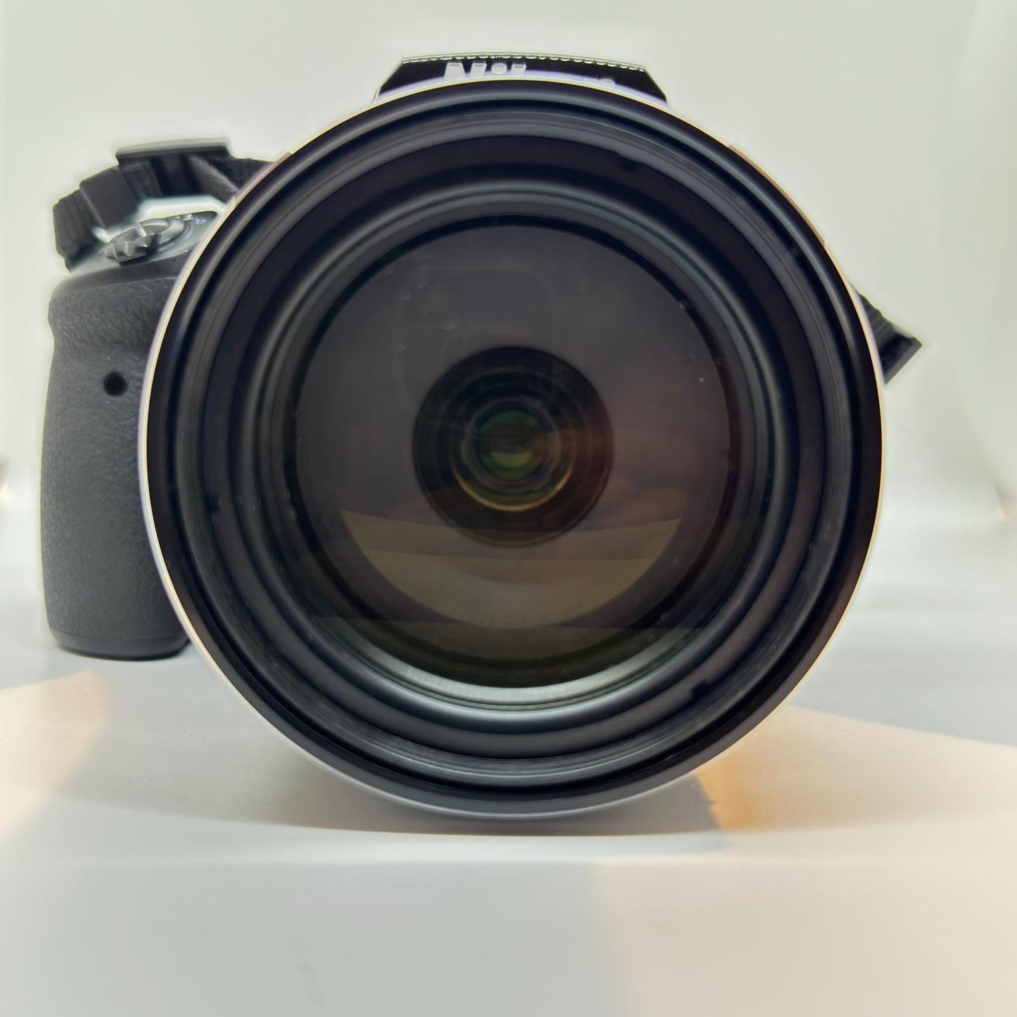 【全額返金保証】【最速発送】 コンパクトデジタルカメラ COOLPIX P900 動作確認済