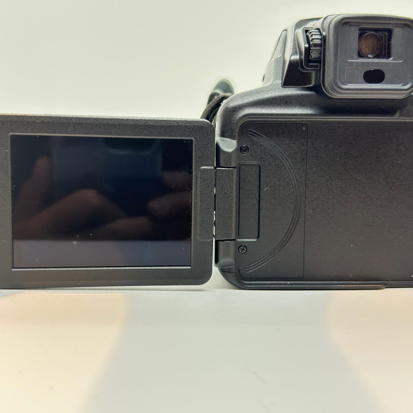 【全額返金保証】【最速発送】 コンパクトデジタルカメラ COOLPIX P900 動作確認済