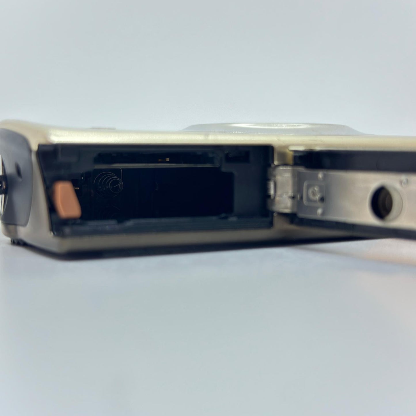 【全額返金保証】【最速発送】 コンパクトデジタルカメラ IXY DIGITAL 920 IS ゴールド 動作確認済