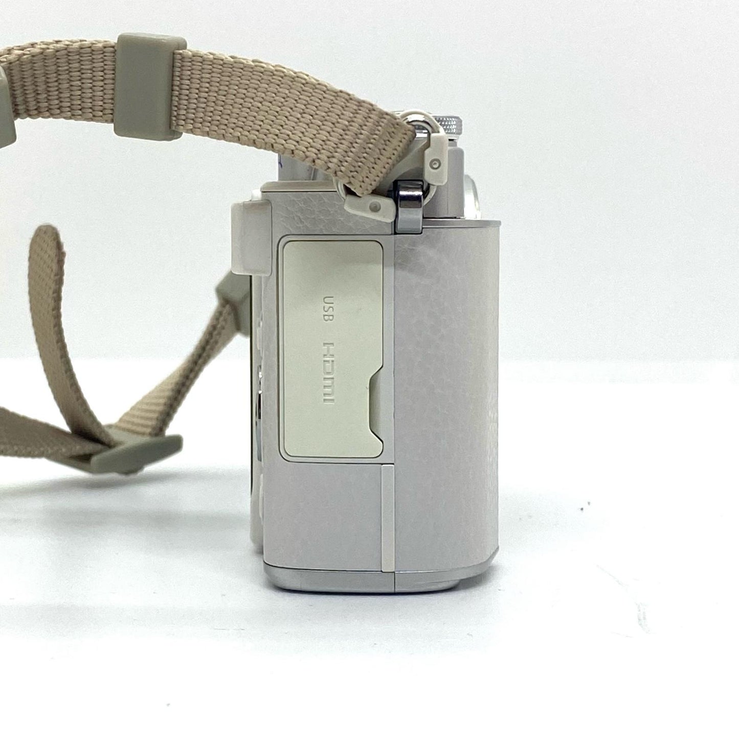 【全額返金保証】【最速発送】 デジタル一眼 OLYMPUS PEN E-P7 ボディ [ホワイト] 美品 動作確認済