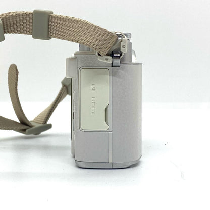 【全額返金保証】【最速発送】 デジタル一眼 OLYMPUS PEN E-P7 ボディ [ホワイト] 美品 動作確認済