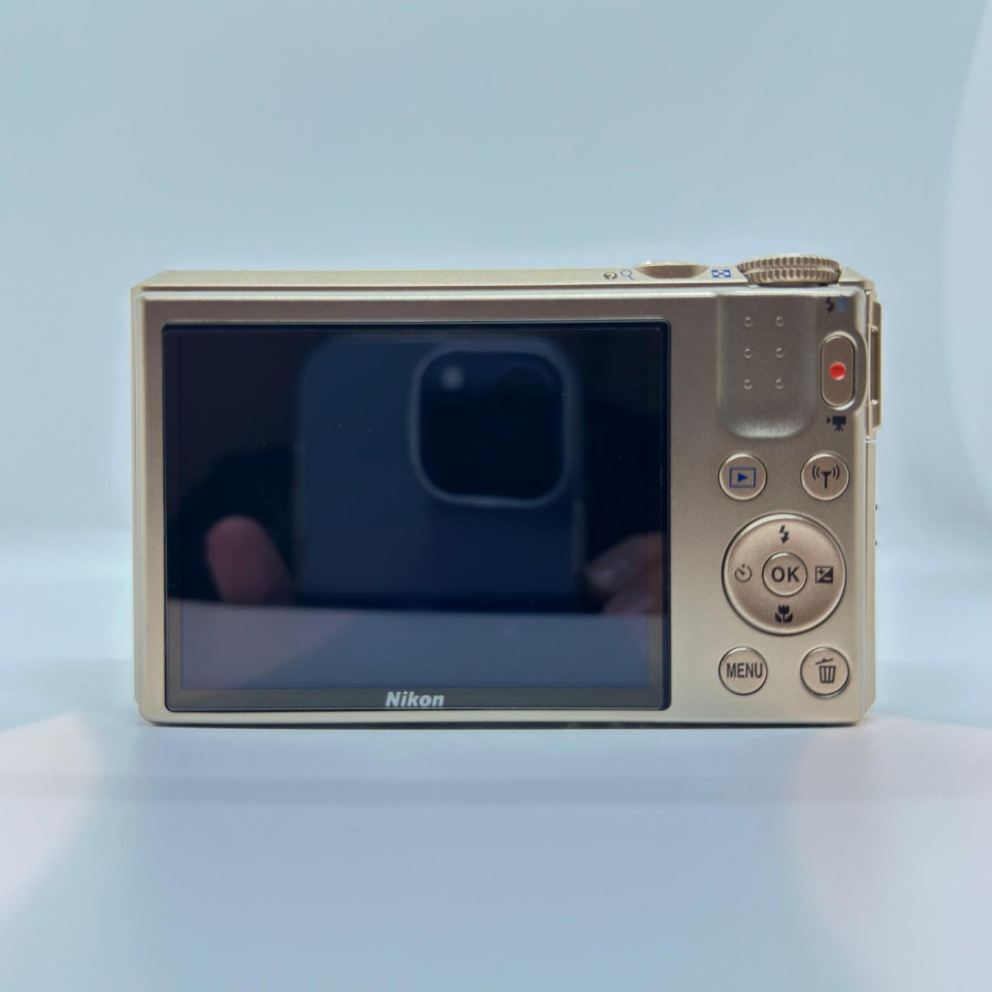 【全額返金保証】【最速発送】 コンパクトデジタルカメラ COOLPIX S7000 ゴールド 美品 動作確認済