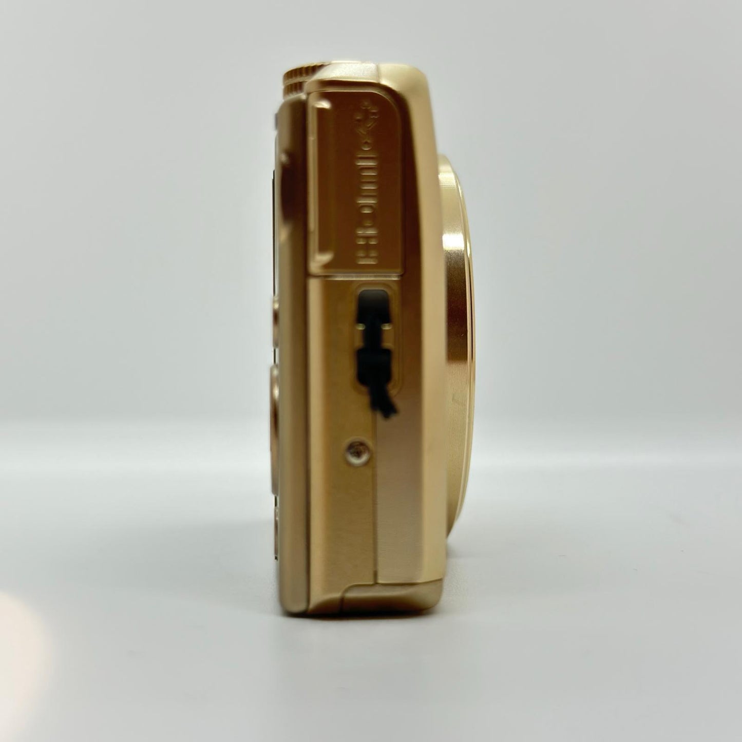 【全額返金保証】【最速発送】 コンパクトデジタルカメラ COOLPIX S7000 ゴールド 美品 動作確認済