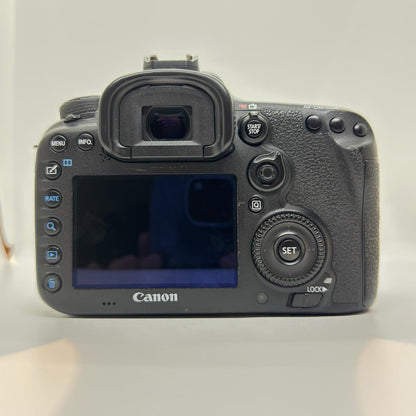 【全額返金保証】【最速発送】 デジタル一眼 EOS 7D Mark II ボディ 動作確認済