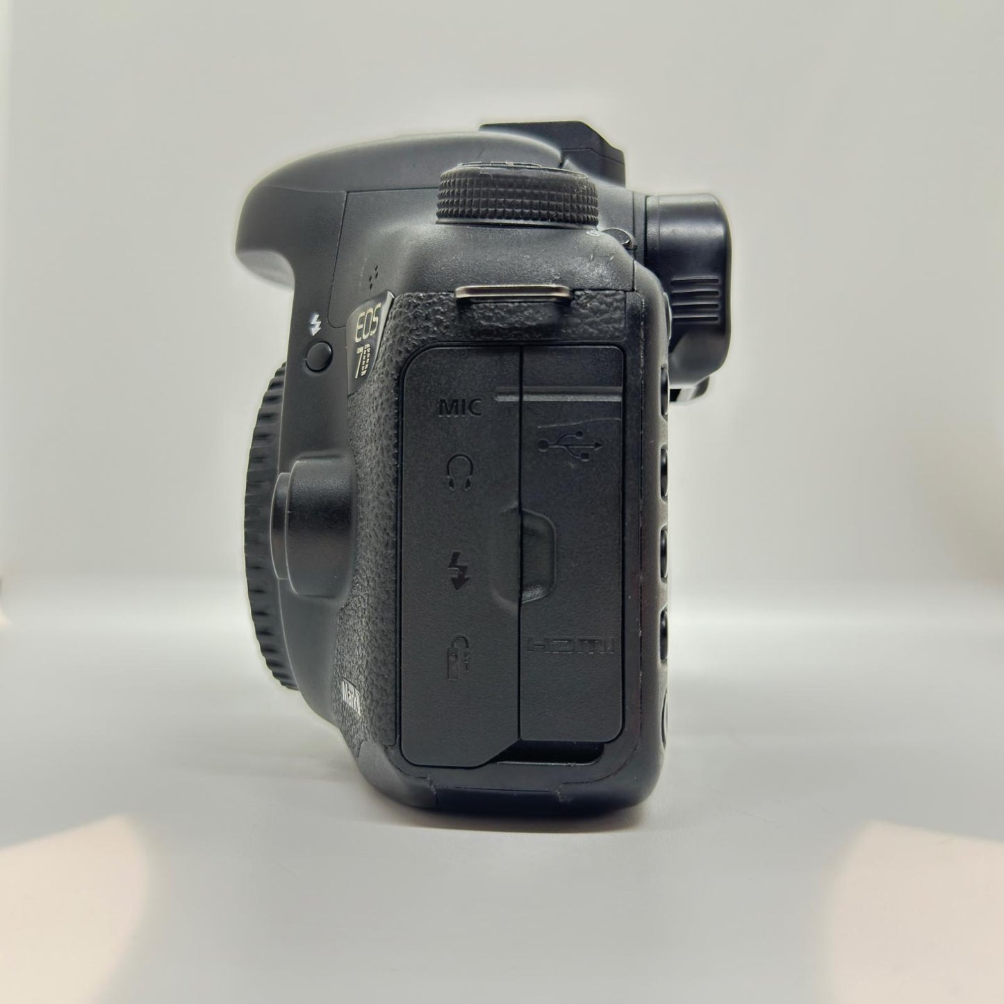 【全額返金保証】【最速発送】 デジタル一眼 EOS 7D Mark II ボディ 動作確認済