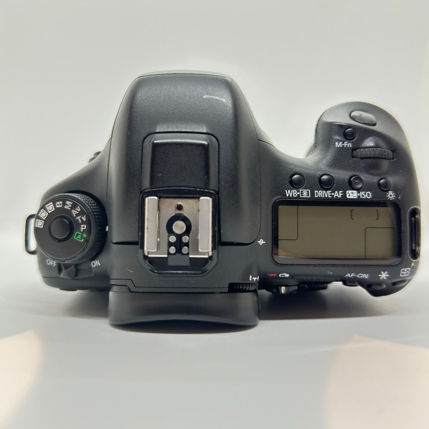 【全額返金保証】【最速発送】 デジタル一眼 EOS 7D Mark II ボディ 動作確認済