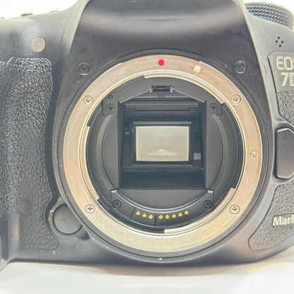 【全額返金保証】【最速発送】 デジタル一眼 EOS 7D Mark II ボディ 動作確認済