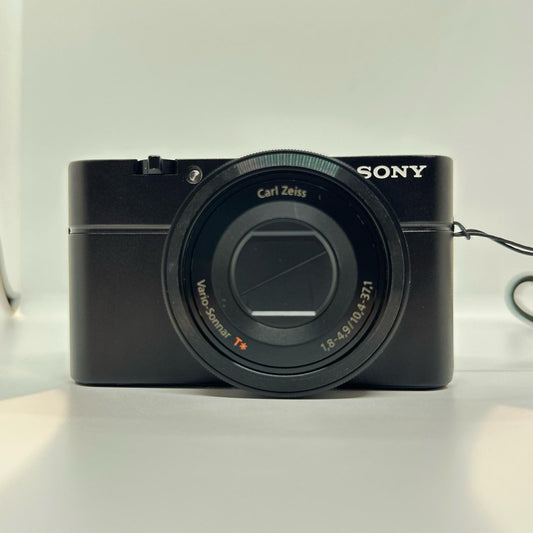 【全額返金保証】【最速発送】 コンパクトデジタルカメラ サイバーショット DSC-RX100 動作確認済