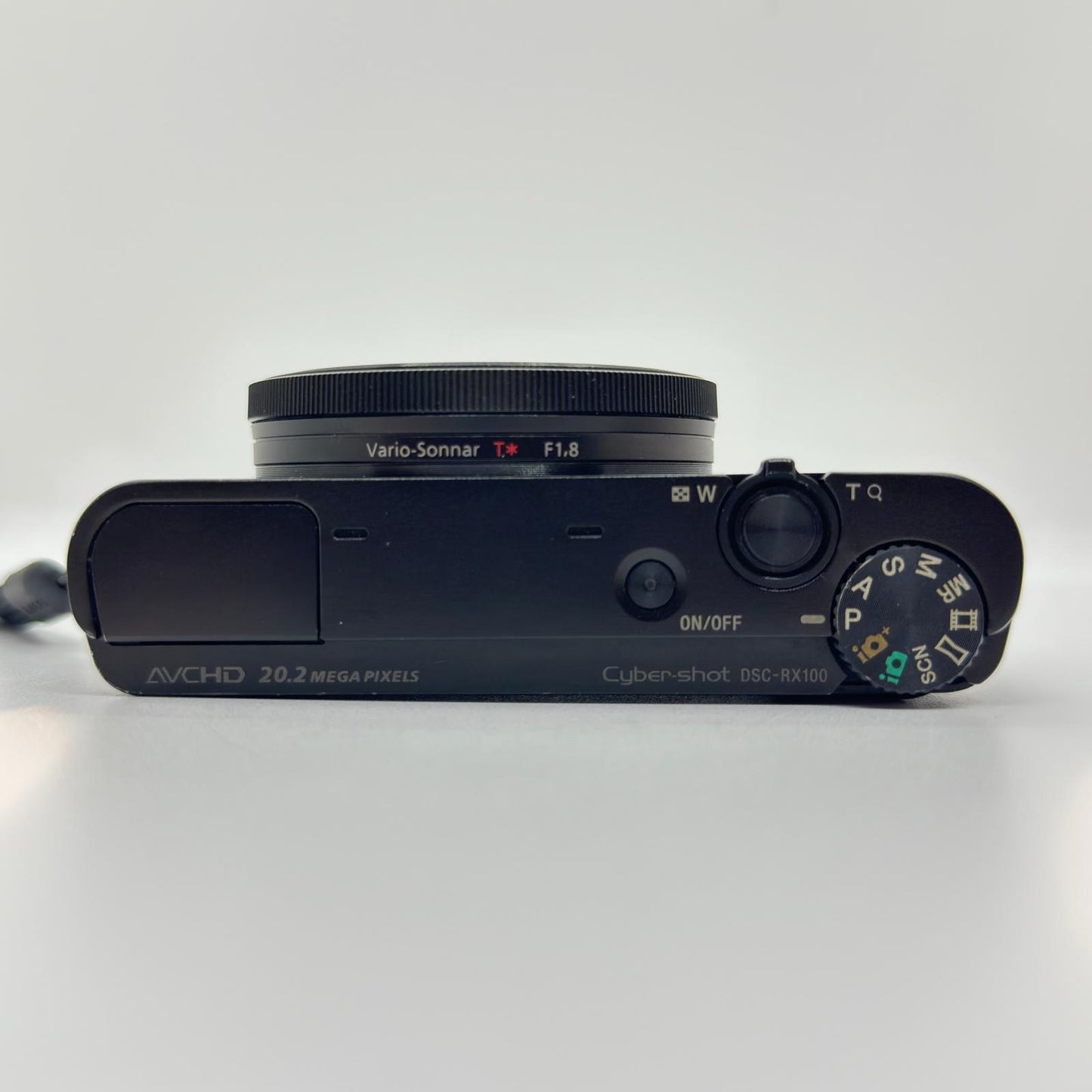 【全額返金保証】【最速発送】 コンパクトデジタルカメラ サイバーショット DSC-RX100 動作確認済
