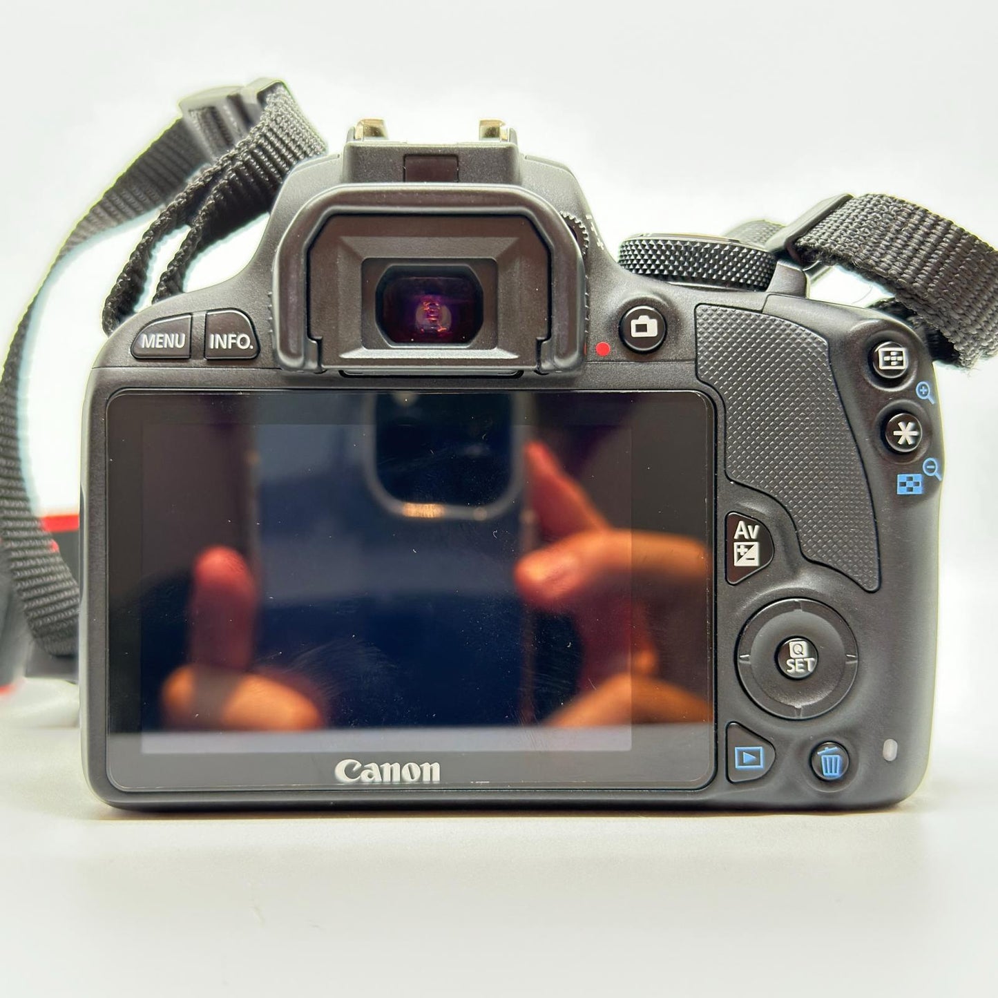 【全額返金保証】【最速発送】 デジタル一眼 EOS Kiss X7 ボディ 美品 動作確認済
