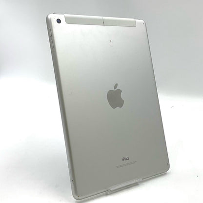 【全額返金保証】【最速発送】Apple iPad iPad 9.7インチ 第6世代 32GB シルバー WiFi+Cellular docomo 白ロム 動作確認済