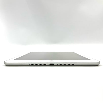 【全額返金保証】【最速発送】Apple iPad iPad 9.7インチ 第6世代 32GB シルバー WiFi+Cellular docomo 白ロム 動作確認済