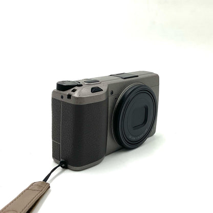 【全額返金保証】【最速発送】RICOH コンパクトデジタルカメラ GR III Diary Edition Special Limited Kit メタリックウォームグレー 美品 動作確認済