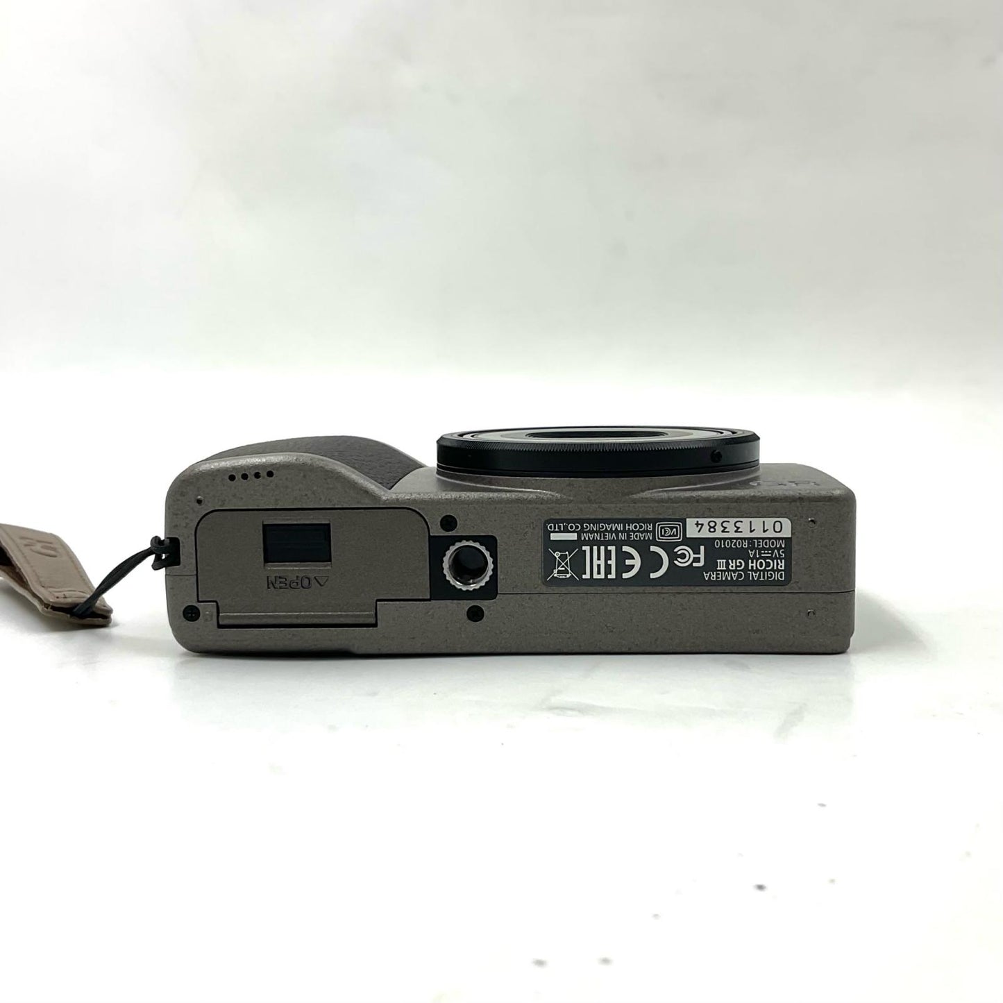【全額返金保証】【最速発送】RICOH コンパクトデジタルカメラ GR III Diary Edition Special Limited Kit メタリックウォームグレー 美品 動作確認済