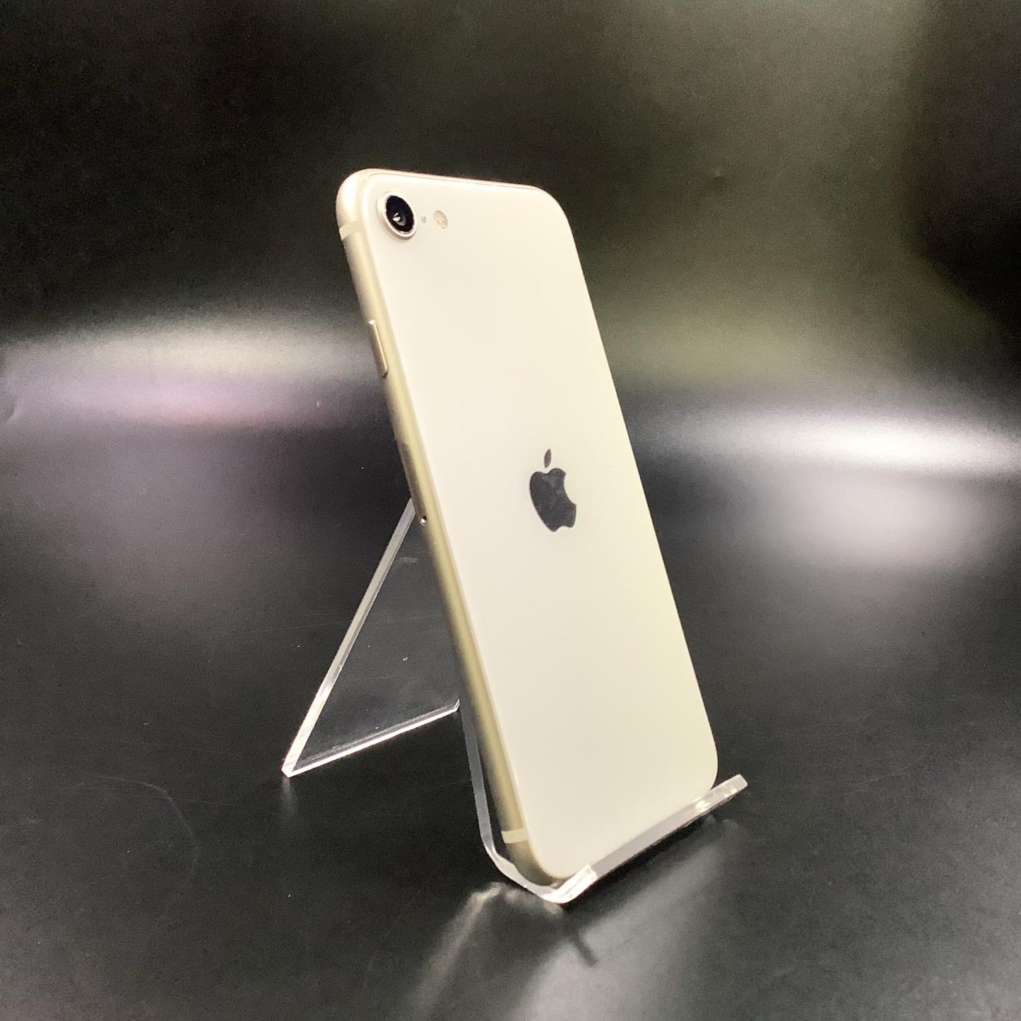 【全額返金保証】【最速発送】Apple iPhone SE（第3世代） 64GB ホワイト au SIMフリー 白ロム 美品 動作確認済 100%