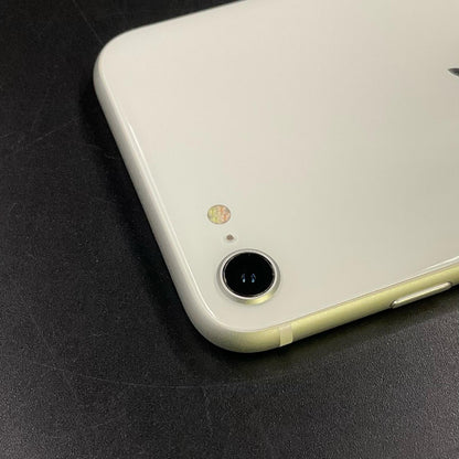 【全額返金保証】【最速発送】Apple iPhone iPhone SE（第2世代） 128GB ホワイト Softbank 白ロム 動作確認済 76%