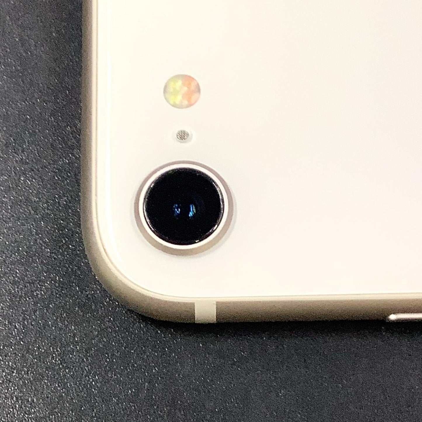 【全額返金保証】【最速発送】Apple iPhone iPhone SE（第3世代） 64GB スターライト au SIMフリー 白ロム 動作確認済 100%