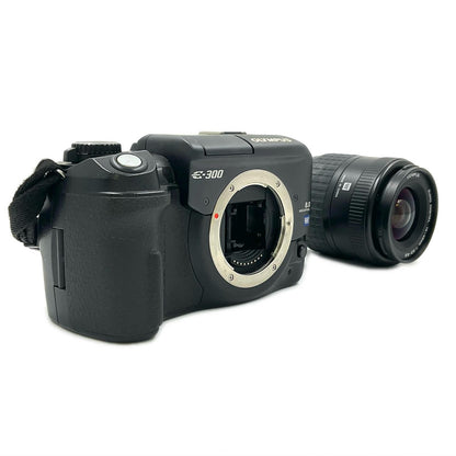 【最速発送】OLYMPUS デジタル一眼 E-300 レンズセット ブラック【難有】