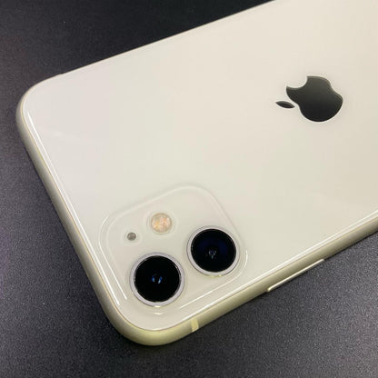 【最速発送】Apple iPhone iPhone 11 64GB ホワイト au 白ロム【難有】 75%