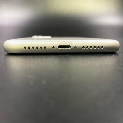 【最速発送】Apple iPhone iPhone 11 64GB ホワイト au 白ロム【難有】 75%