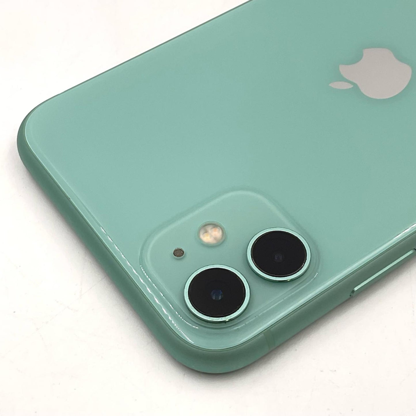 【全額返金保証】【最速発送】Apple iPhone iPhone 11 64GB グリーン au 白ロム 動作確認済 73%