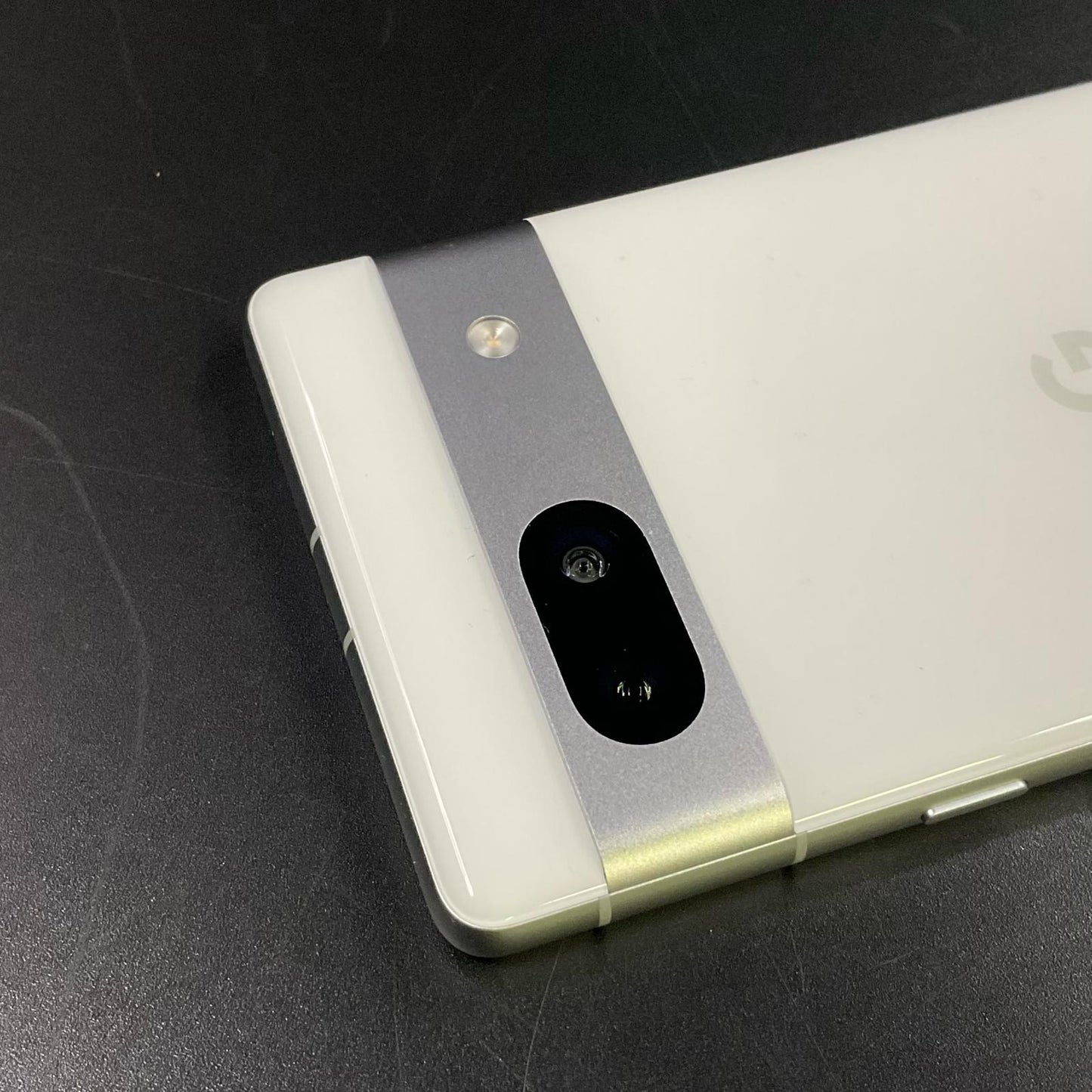 【全額返金保証】【最速発送】Google Pixel 7a 128GB ホワイト Softbank G82U8 白ロム 動作確認済