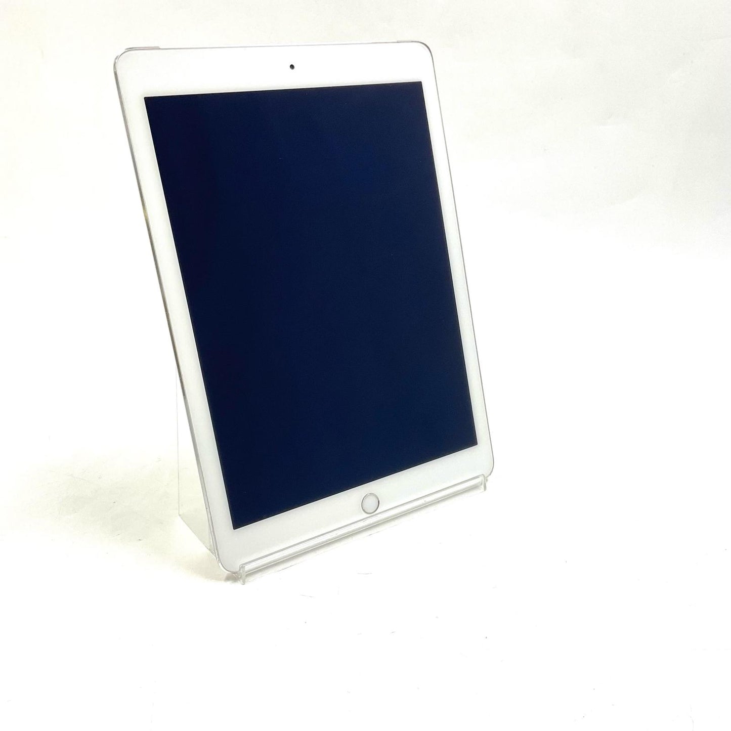 【全額返金保証】【最速発送】Apple iPad Air 9.7インチ 第2世代 16GB シルバー WiFi+Cellular au 白ロム 動作確認済