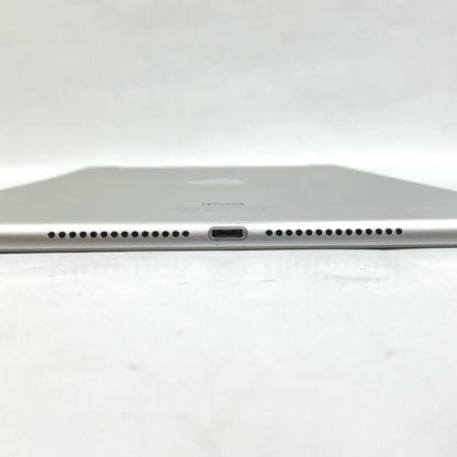 【全額返金保証】【最速発送】Apple iPad Air 9.7インチ 第2世代 16GB シルバー WiFi+Cellular au 白ロム 動作確認済