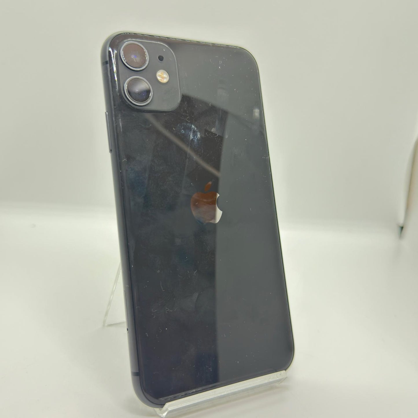 【最速発送】Apple iPhone iPhone 11 128GB ブラック 白ロム【難有】 73%