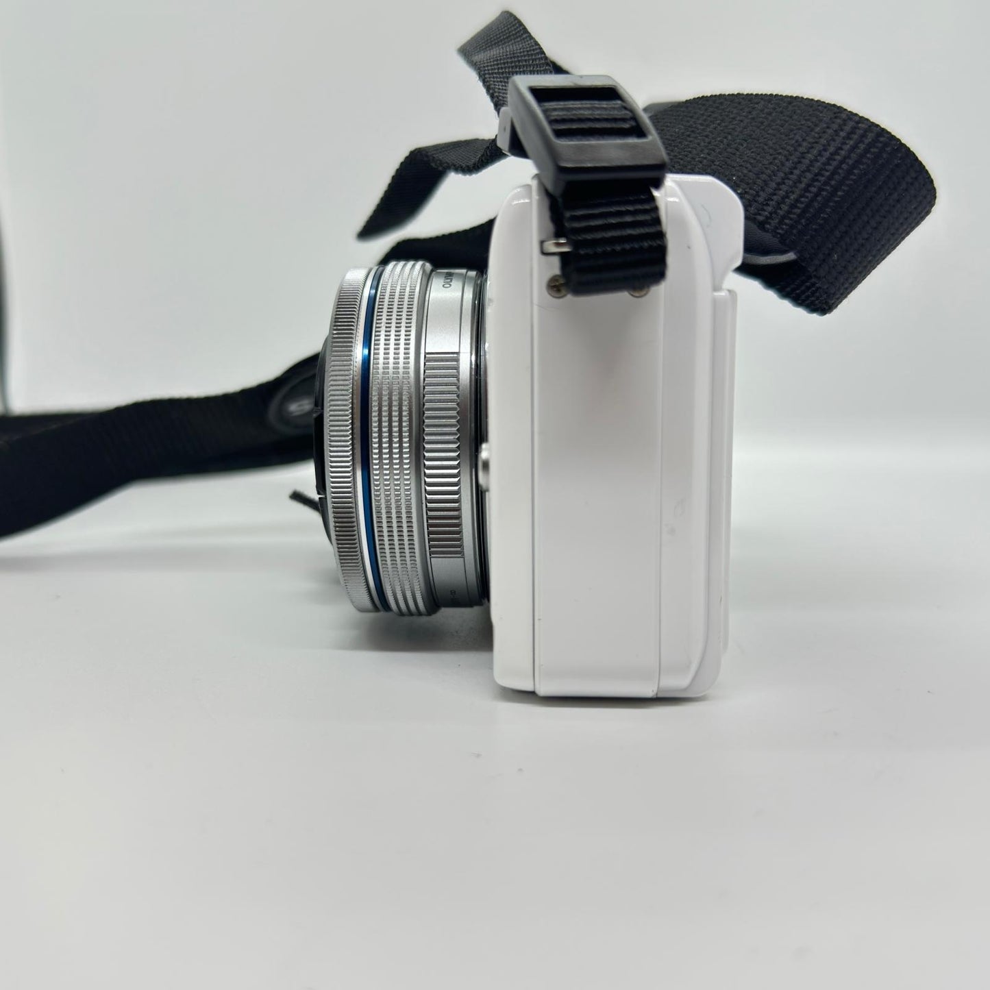 【全額返金保証】【最速発送】OLYMPUS デジタル一眼 オリンパス・ペン Lite E-PL1s レンズキット ホワイト 動作確認済