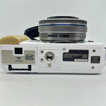 【全額返金保証】【最速発送】OLYMPUS デジタル一眼 オリンパス・ペン Lite E-PL1s レンズキット ホワイト 動作確認済