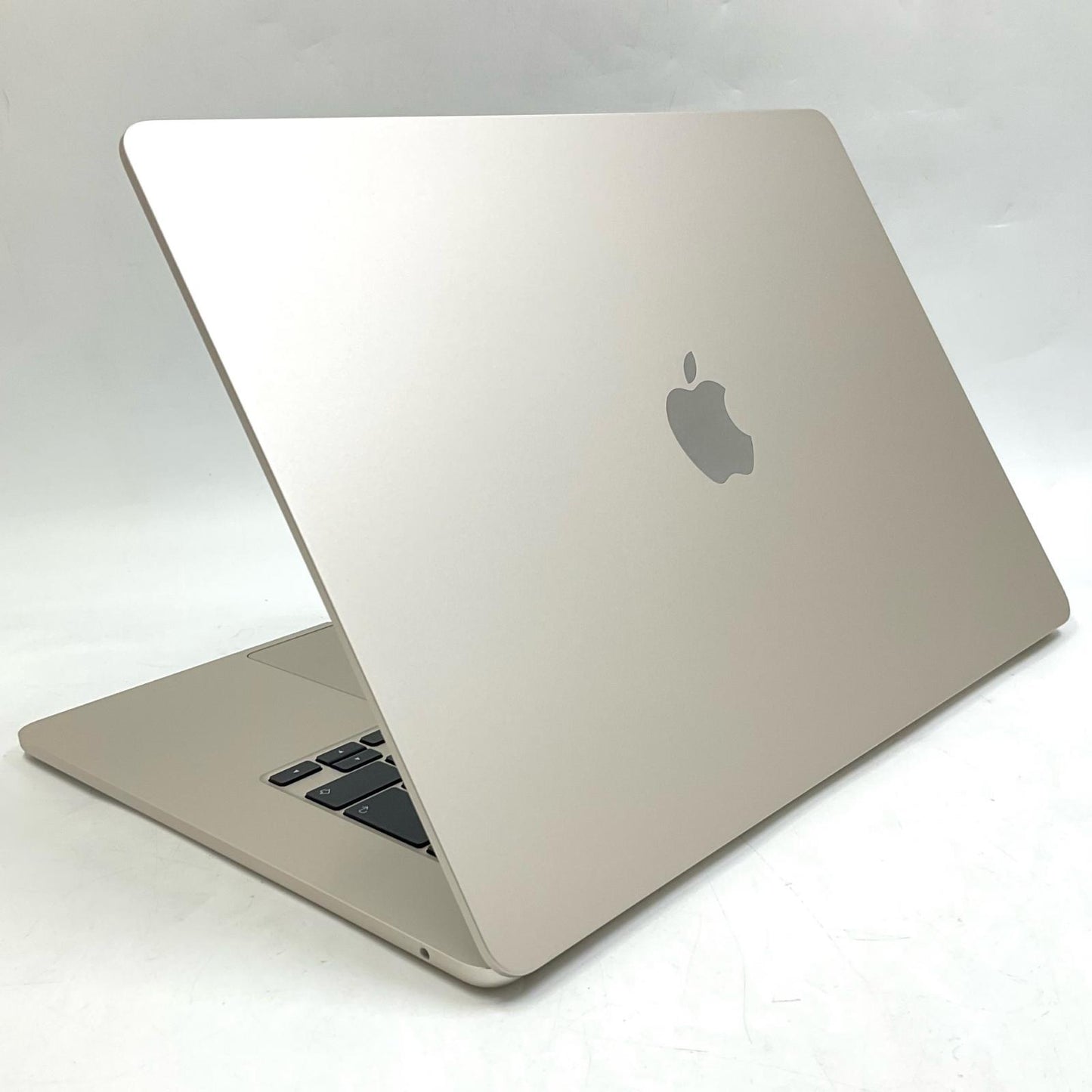 【全額返金保証】【最速発送】Apple MacBook Air 15インチ 2024 Apple M3 16GB 256GB スターライト 96% 美品 動作確認済