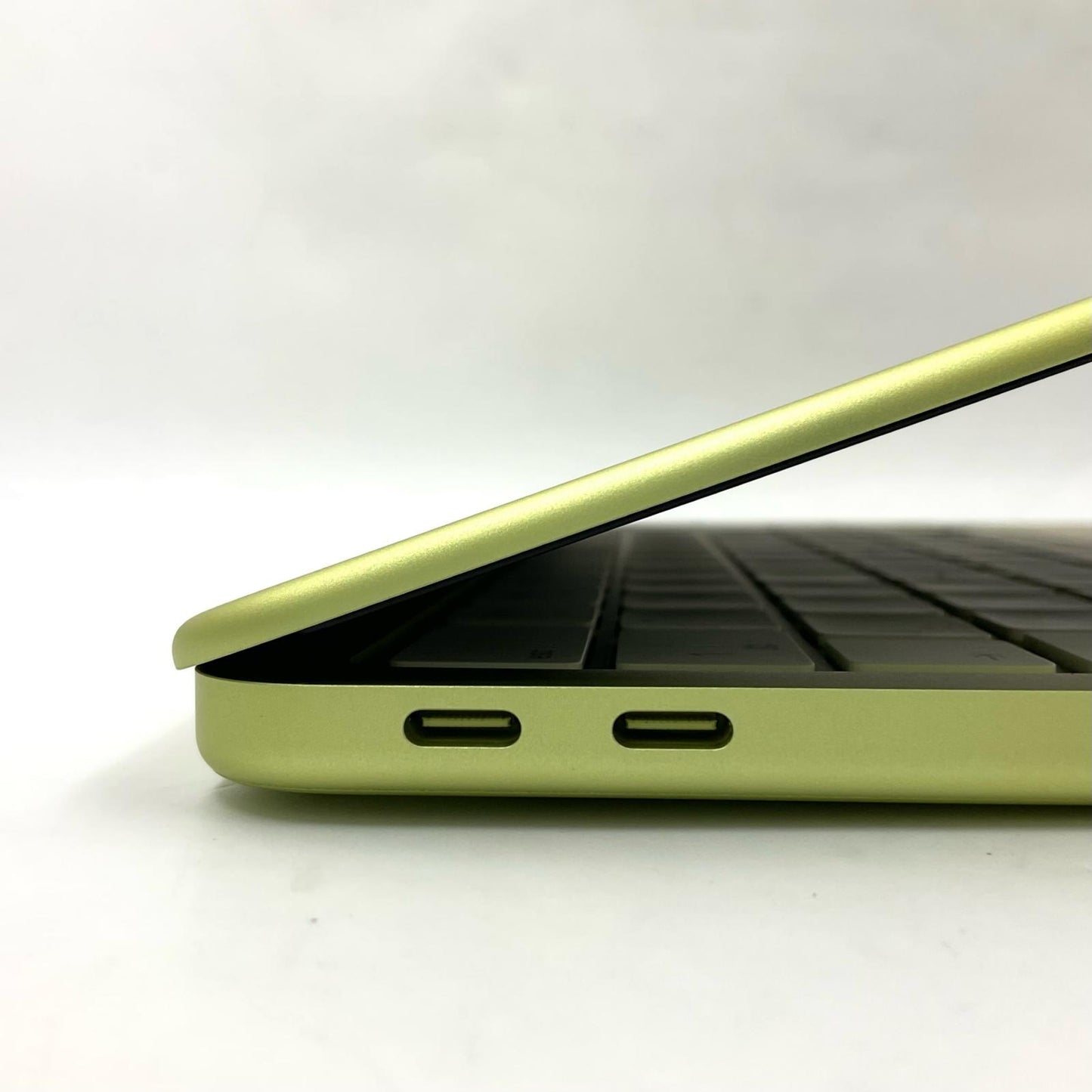 【全額返金保証】【最速発送】Apple MacBook Neo 13インチ 2026 Apple A18 Pro 8GB 512GB シトラス 100% 美品 動作確認済