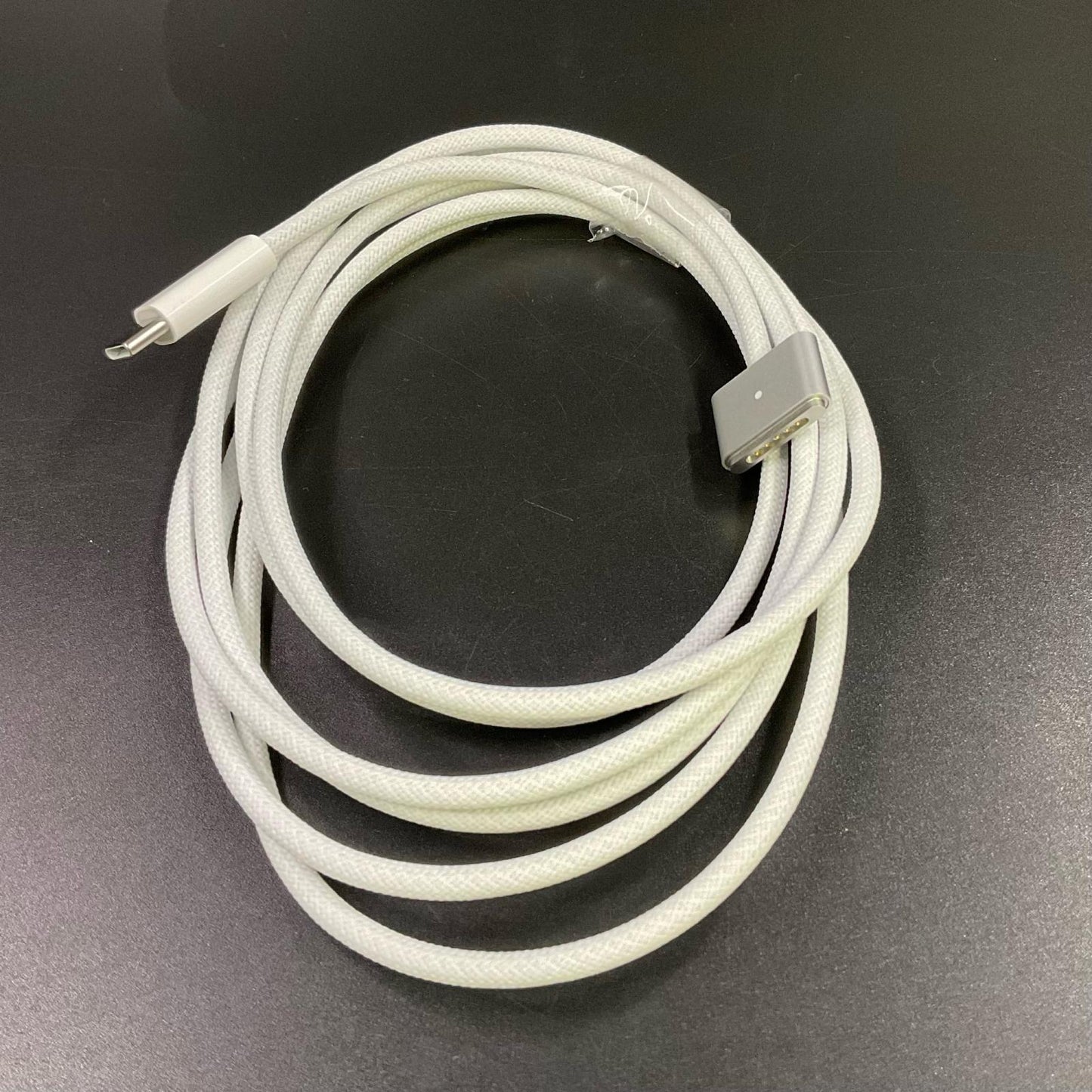 【全額返金保証】【最速発送】Apple USB-C - MagSafe 3ケーブル（2 m）- シルバー MW613FE/A 美品 動作確認済