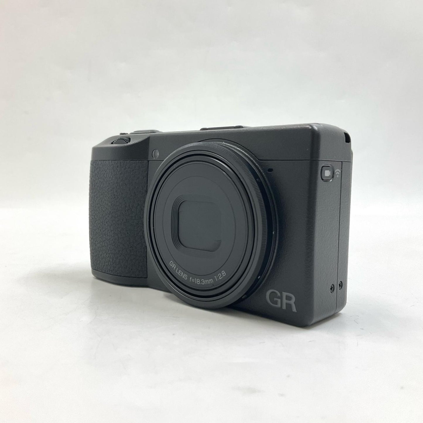 【全額返金保証】【最速発送】RICOH コンパクトデジタルカメラ GR III 超美品 動作確認済